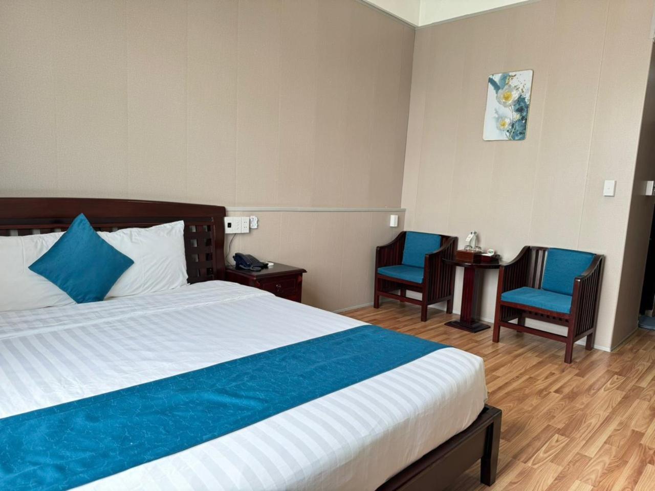 Hotel Khach San Hung Vuong Quang Ngai Zewnętrze zdjęcie