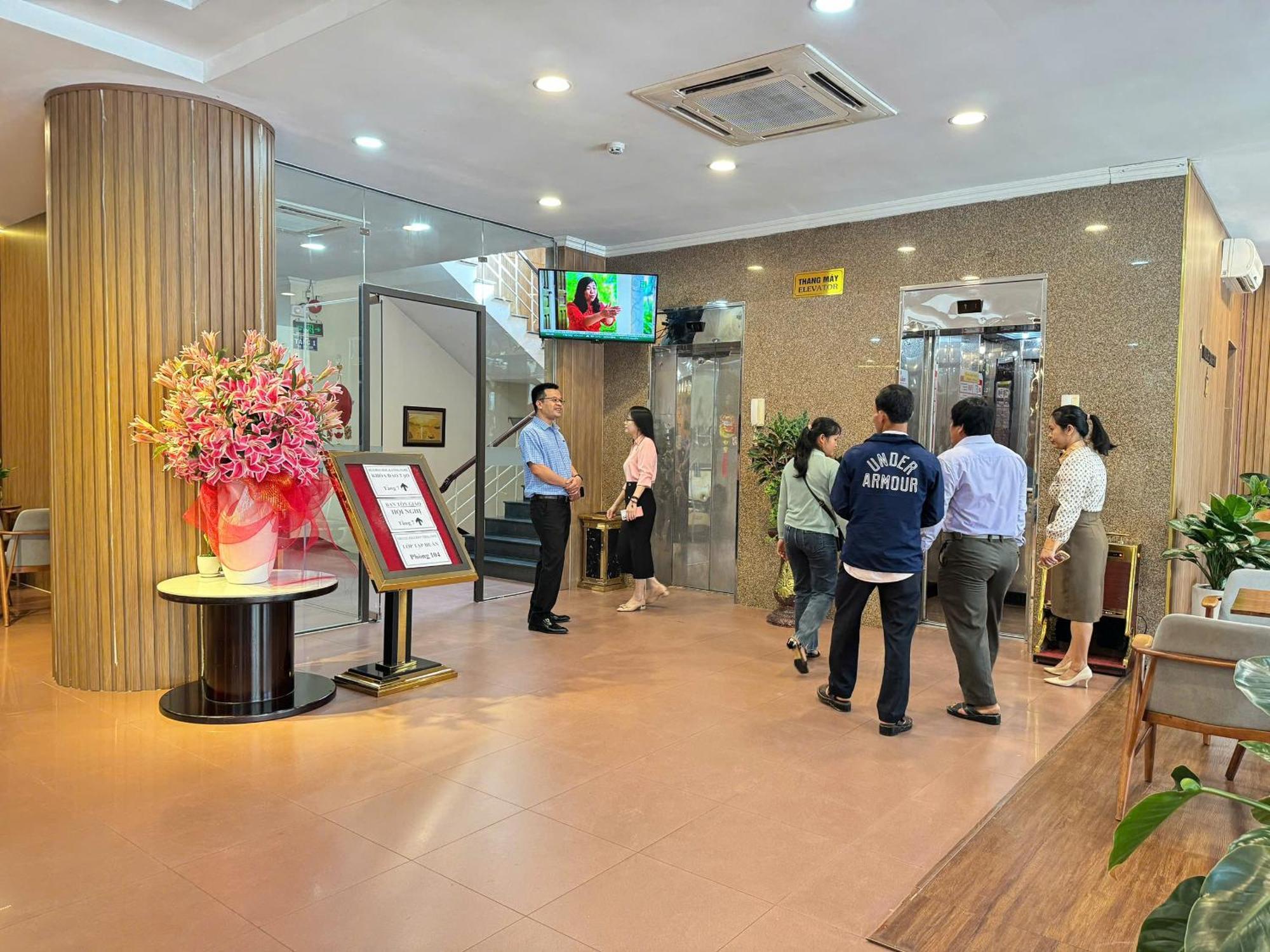 Hotel Khach San Hung Vuong Quang Ngai Zewnętrze zdjęcie