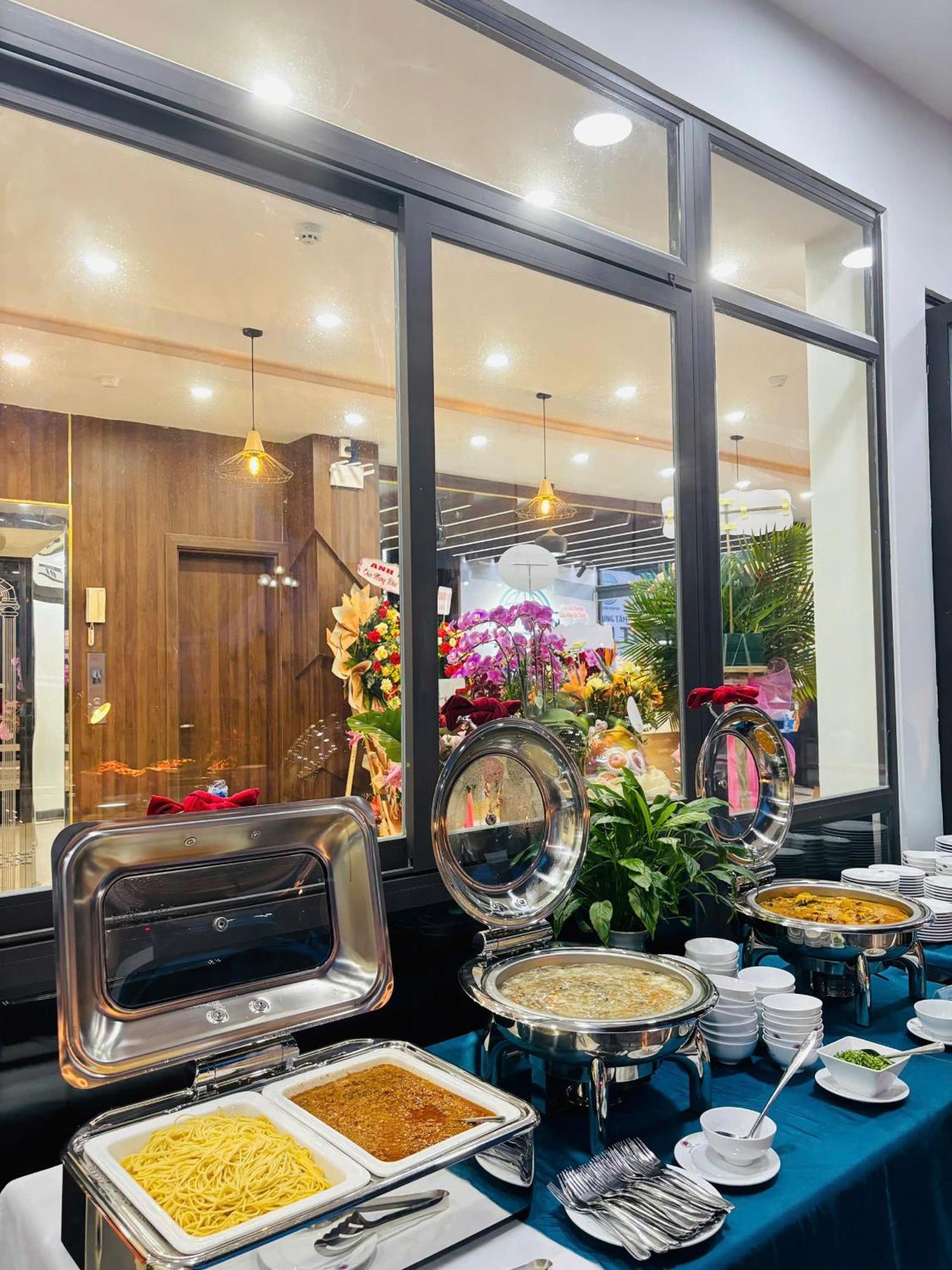 Hotel Khach San Hung Vuong Quang Ngai Zewnętrze zdjęcie